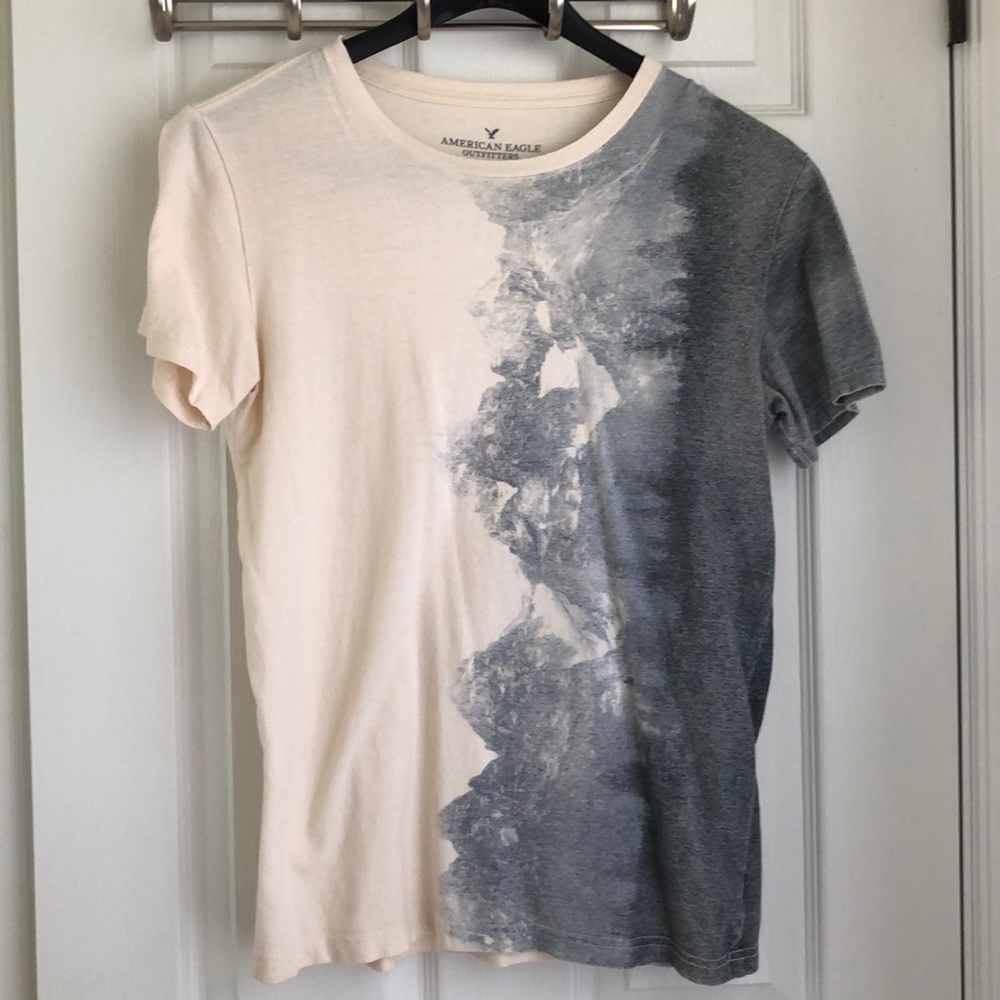 EUC American Eagle Outfitter Mens Tee